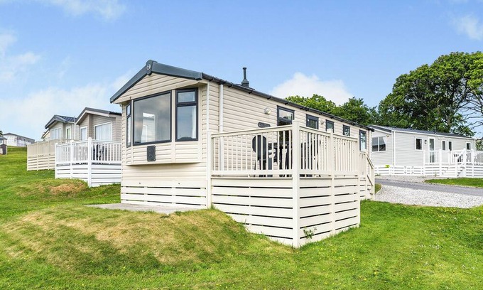Hewas Water House | Comfortable spacious caravan with one double and two twin.
