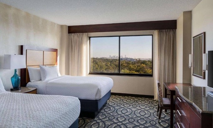 Buckner Terrace - Everglade Park House | Comfortable suites in East Dallas