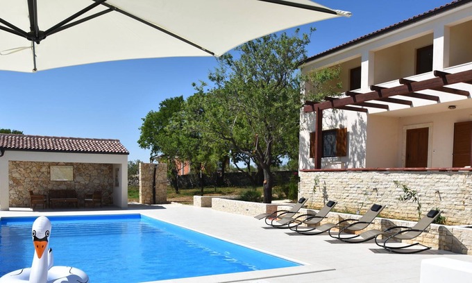 Posedarje Cabin | Comfortable villa with a panoramic view and private pool, near Zadar