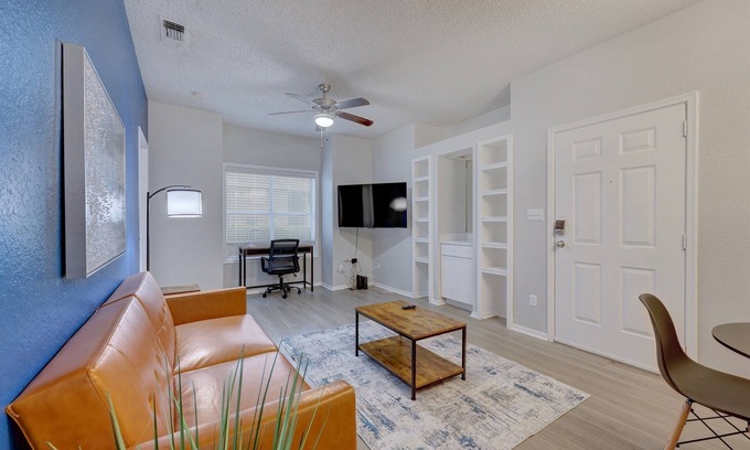 Milwood Apartment | Comfy 2BD Apt | Austin Texas