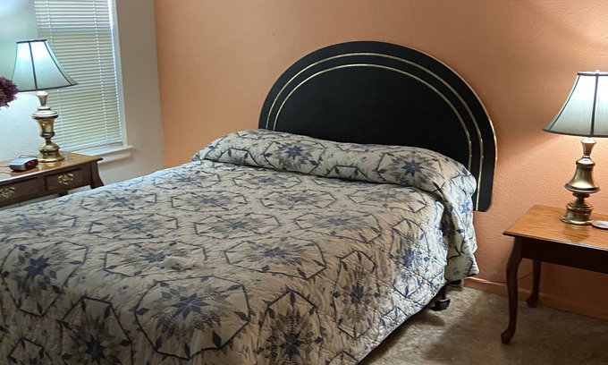 Bonanza Condo | Comfy and centrally located
