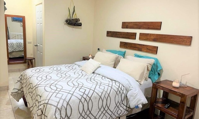 Chimaltenango Apartment | Comfy. Internet, Netflix,washer and Dryer,full Kitchen