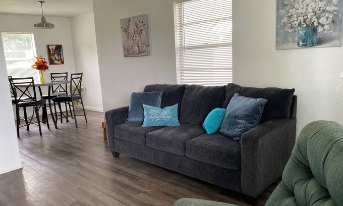 Sebring House | Comfy little home in the outskirts of town, close to Wawa!