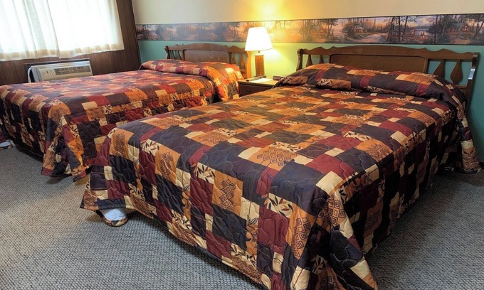 International Falls Hotel | Comfy Room w/Flat-Screen TV, Near Restaurants and Local Attractions