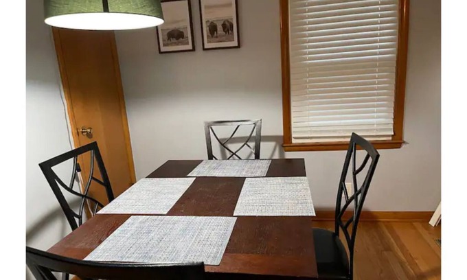 Lincoln House | Comfy stay, safe neighborhood, great location