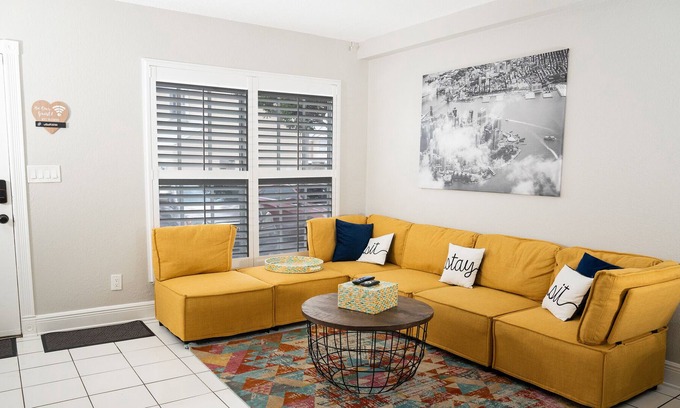 Cooper City House | Comfy Townhouse, 2BR/1.5BTH *Patio *BBQ *Parking