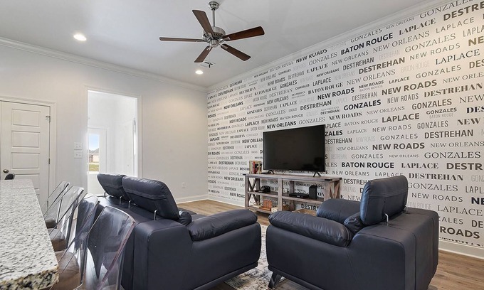 Highlands - Perkins House | 💜💛 Community Pool- Everything You Need Near LSU By Poree Homes