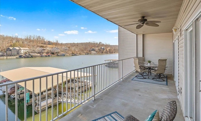 Camdenton Condo | Condo near Ozark Amphitheater LOTO