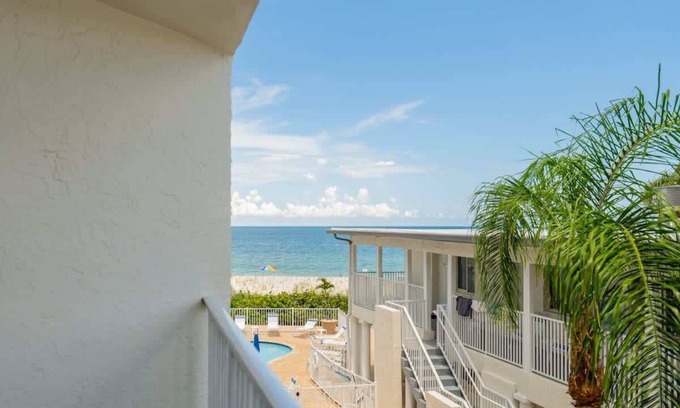 Belleair Beach Condo | Condo On The Beach - Ocean Side View Balcony