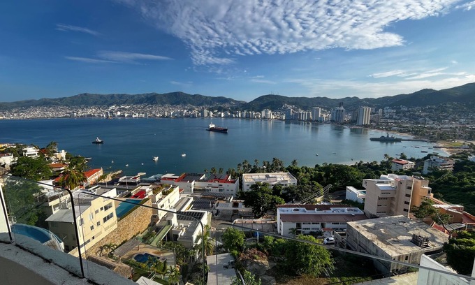 Playa Guitarron Apartment | Condo with spectacular view of the Acapulco bay