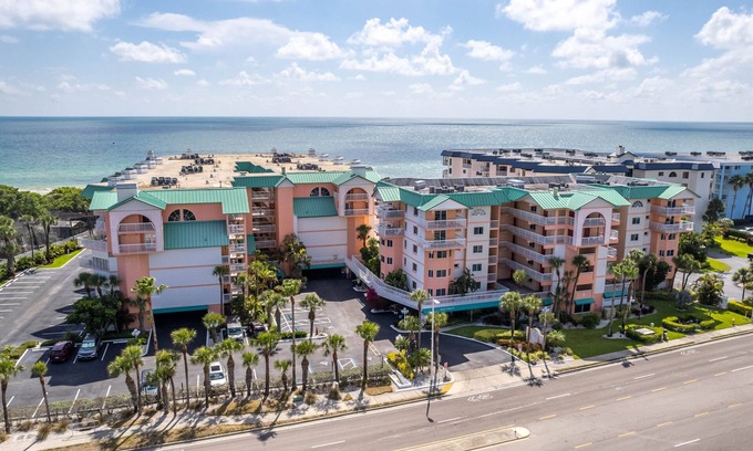 Redington Shores Condo | Condominium on beach