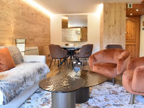 Meribel Village Apartment | Confort et commodités à Méribel Village, 3 chambres, balcon sud, parking couvert, à 150m des remontées - FR-1-180-528