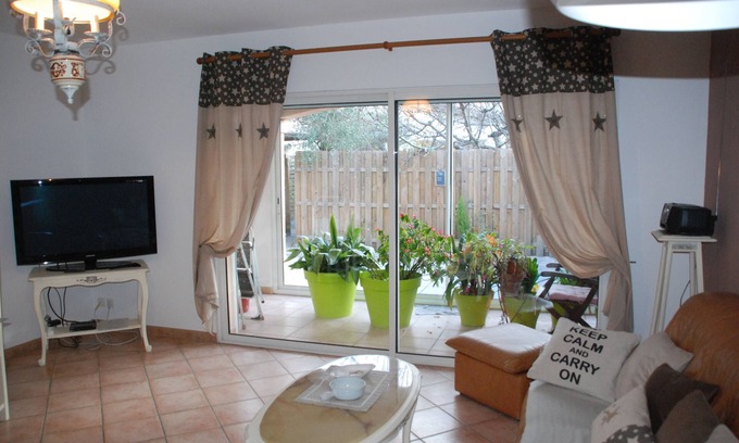 Le Puy-Sainte-Reparade Villa | Contemporary Provençal Villa