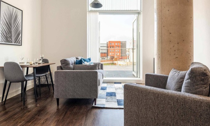 Rotherham Apartment | Contemporary 2 Bed Riverside Apartment, Rotherham