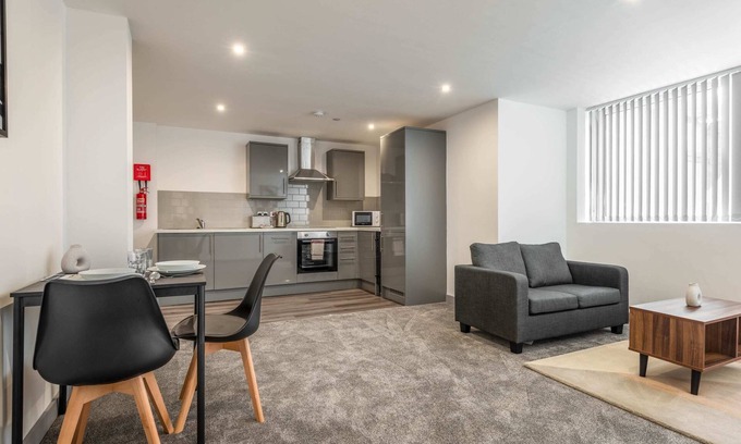 Yeadon Apartment | Contemporary 2 Bedroom Apartment in Yeadon