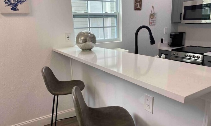 Tampa Heights House | Contemporary Bungalow Walk to Armature & Riverwalk