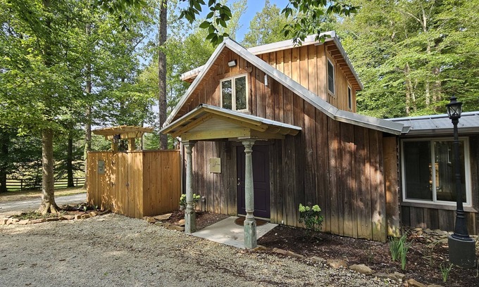 Springville Cabin | Contemporary Chef's Cellar & Portside + Fishing & Hiking Trails