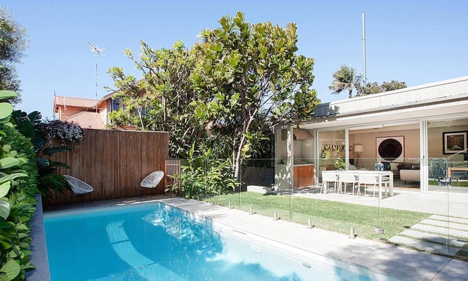 Clovelly House | CONTEMPORARY CHIC CLOVELLY HOME (IH) - 5 Bedroom 2 Lounge double-garage Family Home near Clovelly Beach