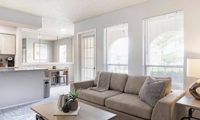 North San Antonio - SAT Apartment | Contemporary large 1BR, in unit Washer/Dryer, FREE parking with all amenities!