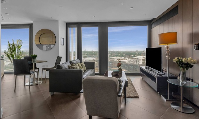 Hoxton West Apartment | Contemporary One Bed Apartment in Old Street by MySquare