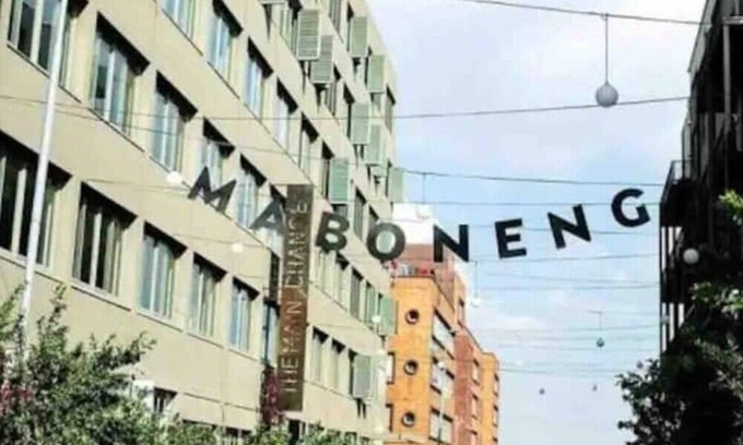 Downtown Johannesburg Apartment | Contemporary studio in the heart of Mabonengn