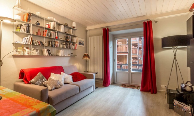 Val-d'Isere Apartment | Contemporary Studio with Wifi, Balcony, and Great Location in Val-d'Isère