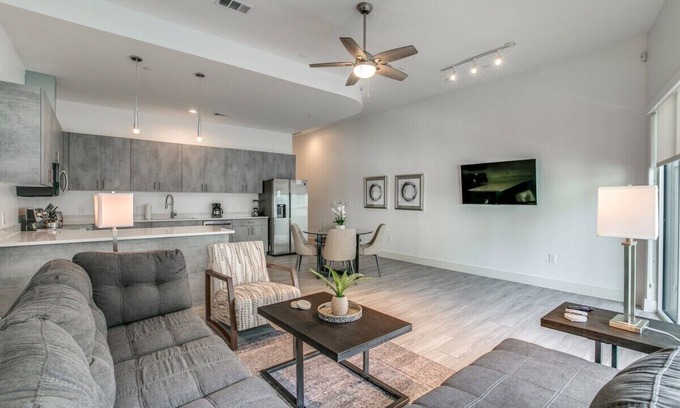 Cedars Apartment | Contemporary /Stylish /Great Location /King Bed