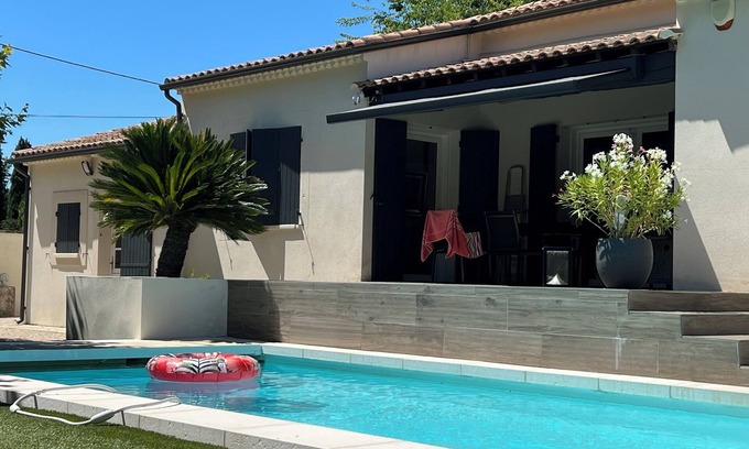 Barbentane Villa | Contemporary villa between Avignon and St Rémy de Provence with private pool