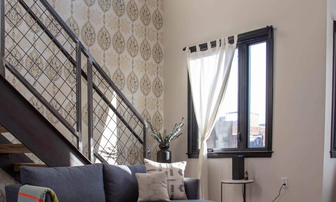 Center City Apartment | Continental Congress Loft - Kestrel Building