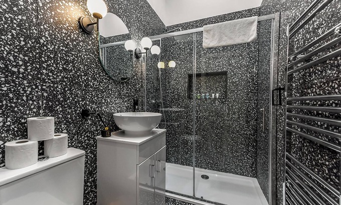 Seven Sisters House | Convenient 2BR 2BA/near Tube Station