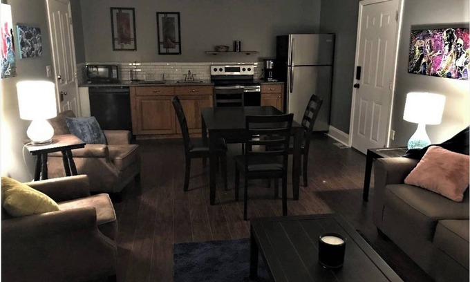 Abingdon Apartment | Convenient Downtown Location!