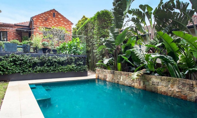 Coogee Apartment | Coogee Classic is modern four-bedroom home with two sun terraces, pool and parking