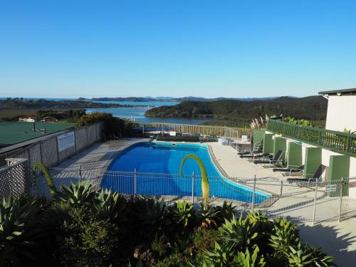 Haruru Hotel | Cook's Lookout Motel