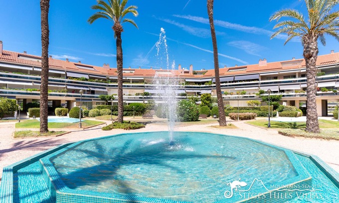 Sitges Apartment | Cool Parc Del Mar Apt, opp Beach, com Pool and A/C