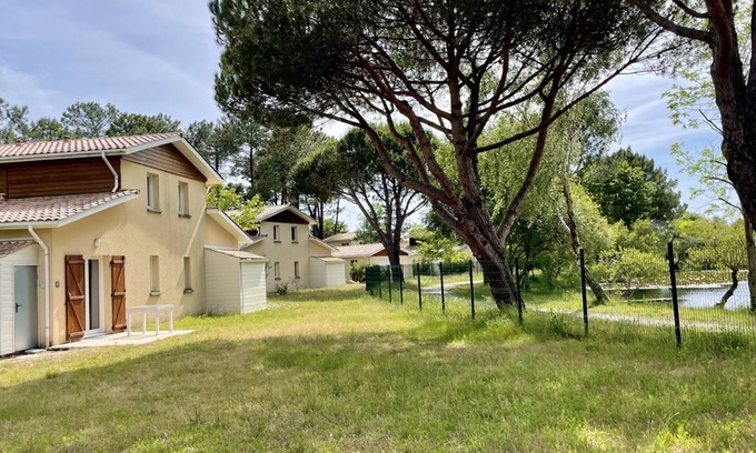 Hourtin Port Apartment | Copropriété de Petites Maisons à Proximité du Port et des Plages D'hourtin
