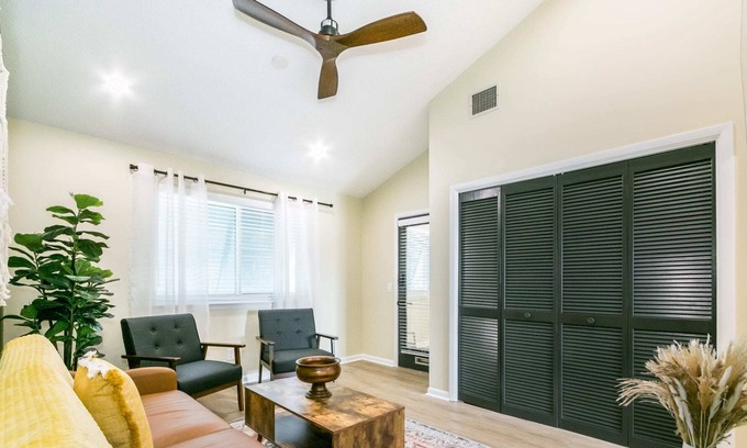 Atlantic Beach Apartment | Coquina House Suite 3 Upper