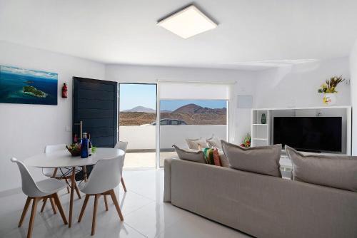 La Santa House | Coral 5