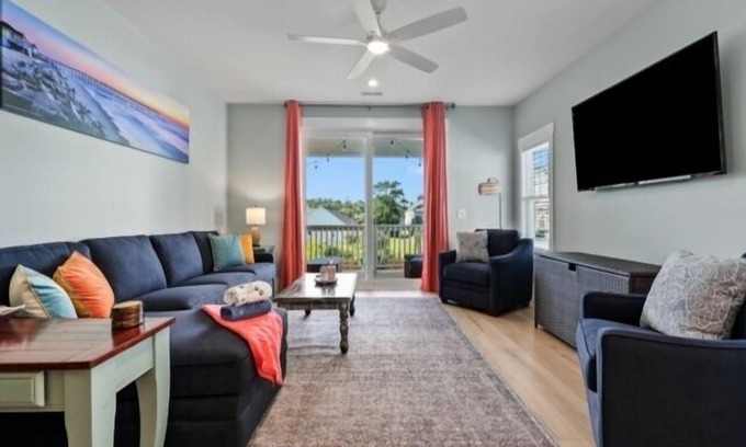 North Carolina Coast Villa | Coral Cottage (3-Bedroom Villa) by RedAwning