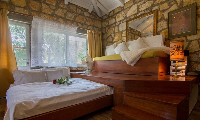 Corfu Town Villa | Corfu Town Mini Villa Prviate Pool and Gardens