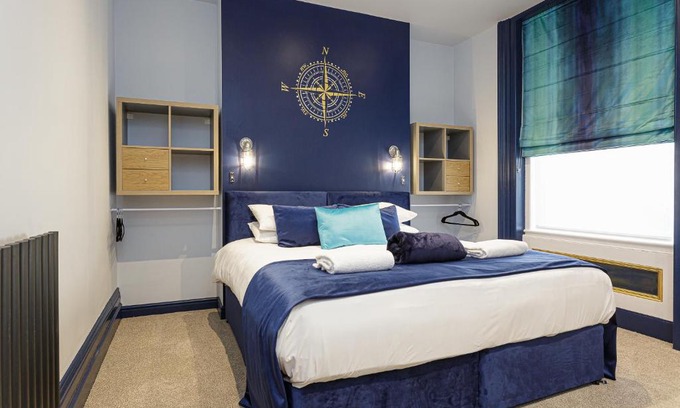 Portsmouth Apartment | Cormorant PLACE LUXURY PAD