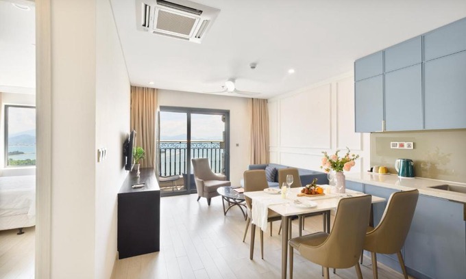 Son Tra Apartment | Corner Suite 2BDR high floor with Panoramic View - Golden Pool