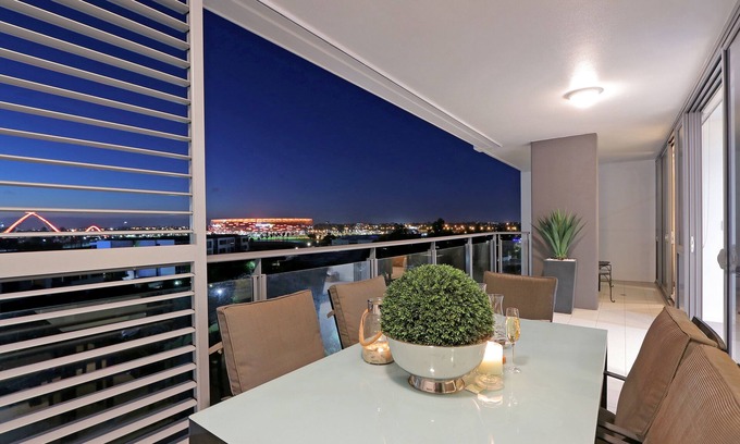 Burswood Apartment | Corporate Apartment - (6 Month Minimum Stay) Large Balcony, City & River Views