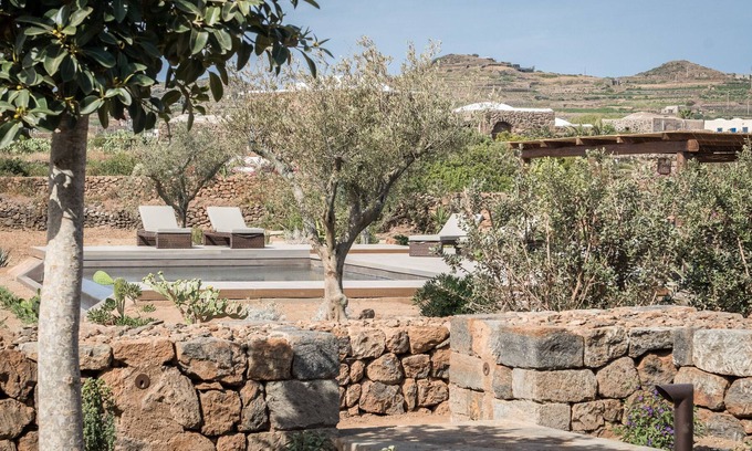 Pantelleria Villa | Corte Pantesca I, chic dammuso with pool, seaviews and sunset