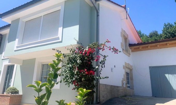 Marina de Cudeyo House | Costa Marina, charming house near the sea G109960