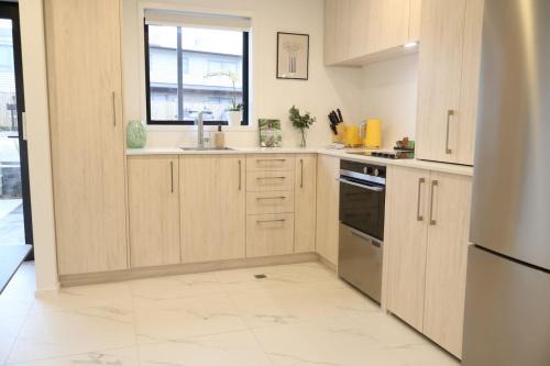 Henderson House | Cosy 2BR House in Awaroa Road