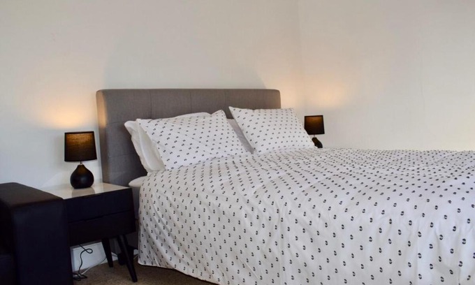 Haberfield Hotel | Cosy 3 Bedroom Apartment In Trendy Haberfield