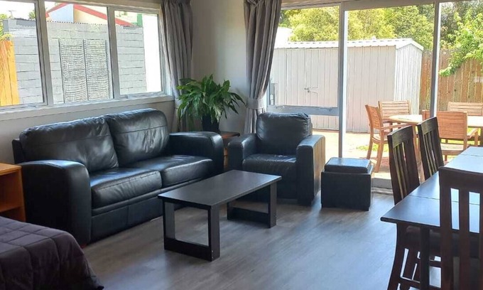 Ngongotaha House | Cosy 3 Bedroom Home Near Lake and Adventure Spots - Just Renovated!
