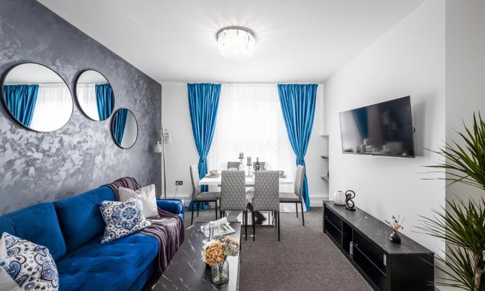 Elephant and Castle Apartment | Cosy 4-Bedroom Apartment next to Borough
