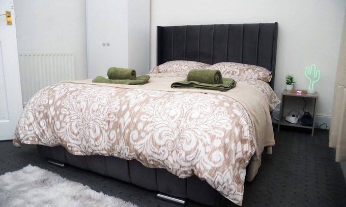 Braunstone Apartment | Cosy and get away and stress free stay with us, 5-10 mins away from city centre!