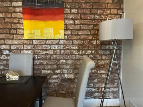 Kidderminster Apartment | Cosy and Peaceful Maisonette with Terrace, Kidderminster